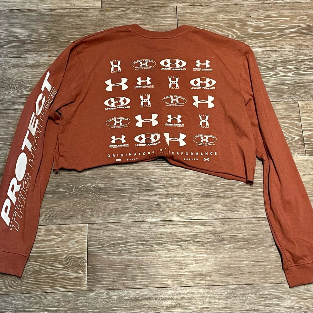 Under Armour Womens Size M Crop LS